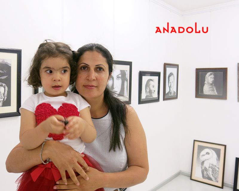 Karakalem Resim Sergisinden Örnekler Çukurovada