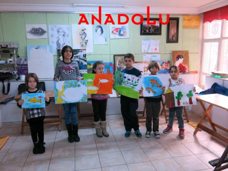 Çalışmalarını Yapan Çocuklar Çukurovada