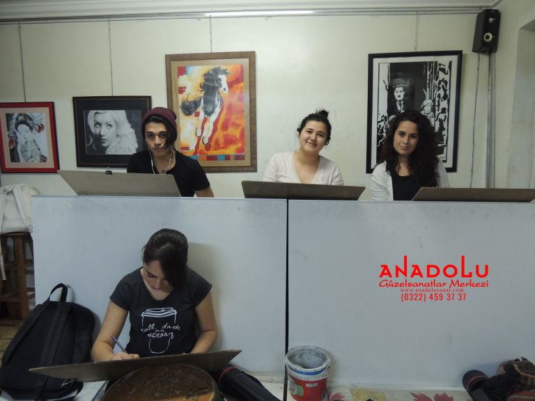 Anadolu Güzel Sanatlarda Karakalem Çizim Atölyesi Çukurovada