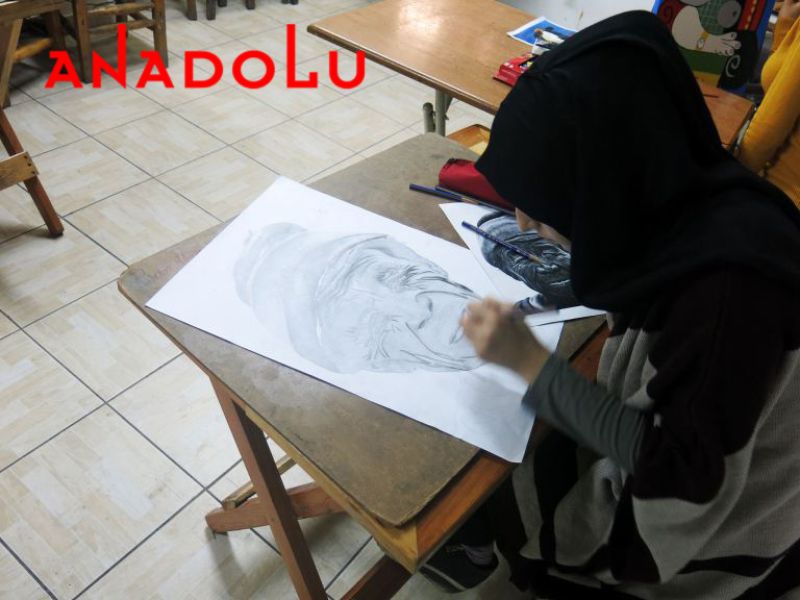 Karakalem Yaşlı Çizimi Çukurova