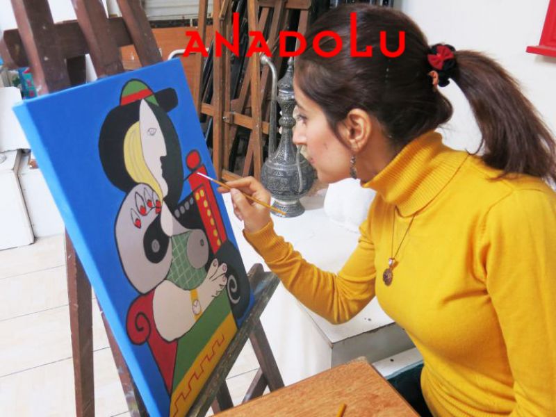 Yağlı Boya Atölyesinde Çalışan Öğrenciler Çukurovada