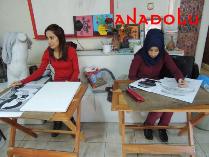 Hobi Dersi Karakalem Çalışması Çukurovada